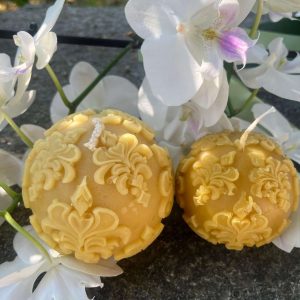 Gruppo Candele Sfere Fiorentine in cera d&rsquo;api &ndash; 2 pezzi (Art.358 = Art.349 + Art.350)